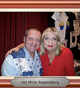 Mit Mirja Regensburg